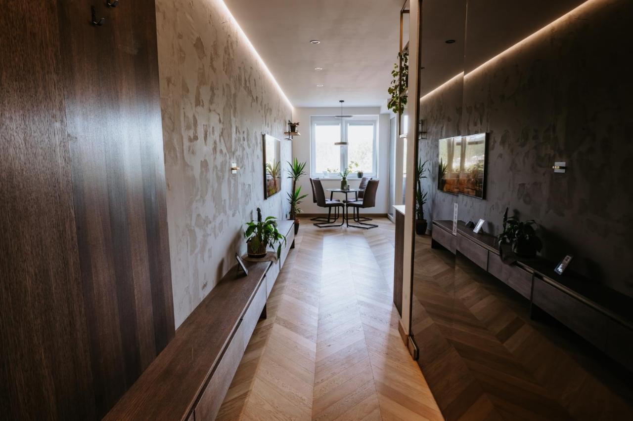 Апартаменты Minimalist Design Penthouse - Kosice Old Town Экстерьер фото