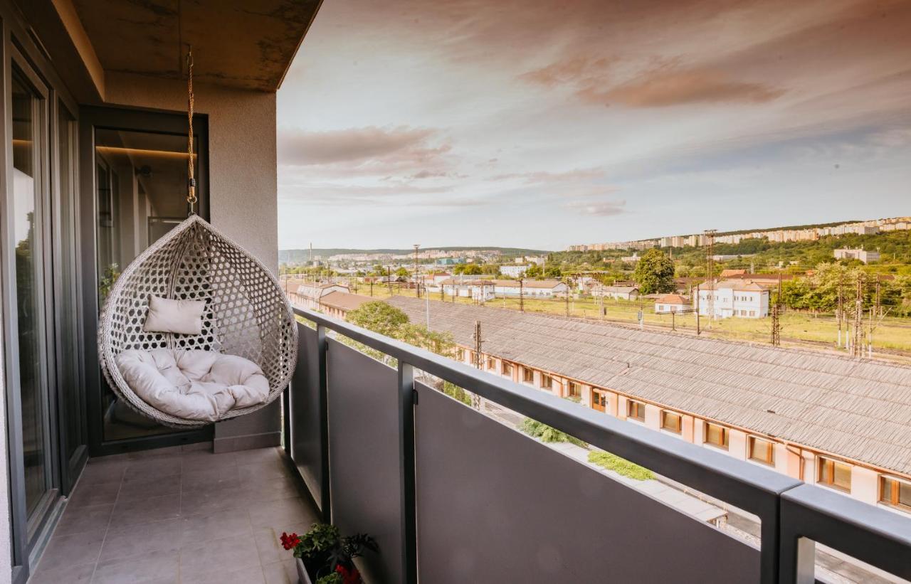 Апартаменты Minimalist Design Penthouse - Kosice Old Town Экстерьер фото