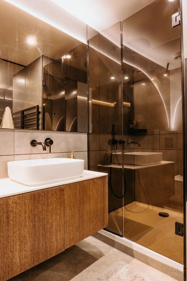 Апартаменты Minimalist Design Penthouse - Kosice Old Town Экстерьер фото